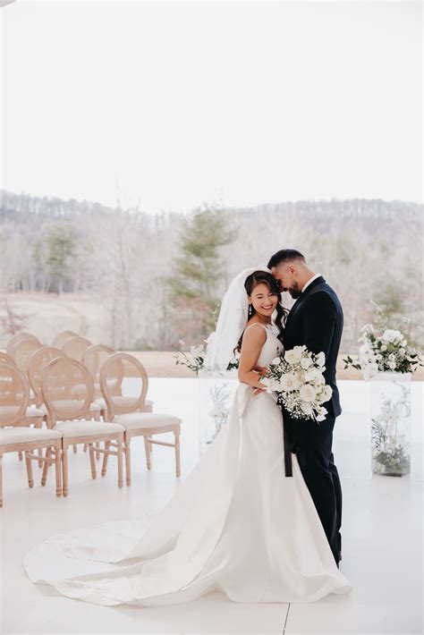 Top 6 Virginia Wedding Venues + Pricing (2023) - Rachel Yearick Photography