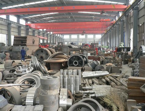 工厂一角——机加工车间半成品-中国选矿设备生产基地