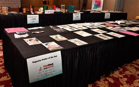 Unlike newspapers, most magazines do not have tight deadlines. This ...