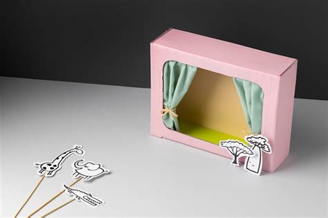 Paper Puppet Show 的图像结果