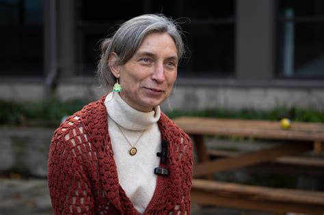 Oregon Representative Maxine Dexter praises Portland Frog Brigade’s ...