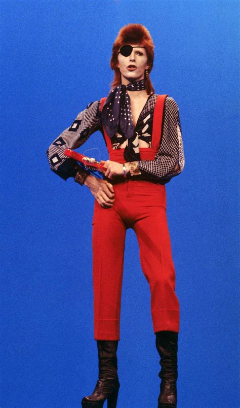 david bowie iconic outfits - Encourage Column Photos