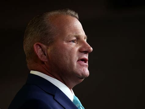 Politician with Police Office 的图像结果