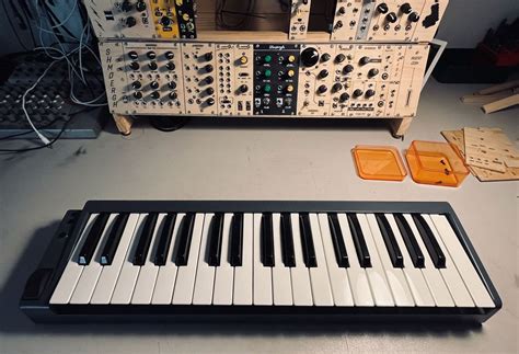 What Does a Midi Keyboard Do 的图像结果