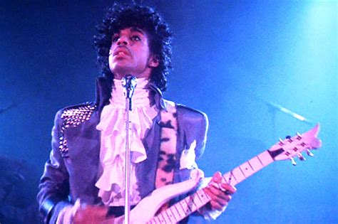 25 famous musicians who play multiple instruments quite well