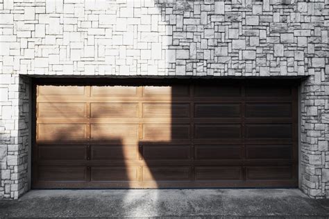 Squeaky Doors? Here are 5 easy tips to lubricate your garage door