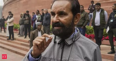 GIDC land scam: Gujarat Congress alleges GIDC land 'scam' in Bharuch ...