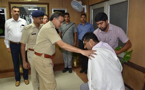 Bangladeshi Robber Gets Indian Aadhaar Card & SIM For Just Rs 2000 ...