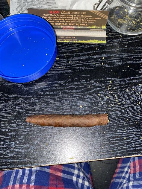 Strawberry Cheescake + Russian Cream backwood 🤷🏾 : r/backwoods