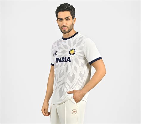 Buy T-Shirts For Men Online | Skechers India