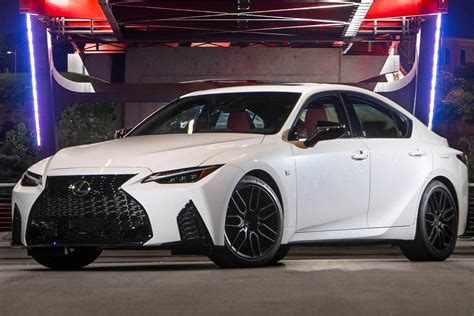 จะซื้อ 2021 Lexus IS publicใช่ไหม ดูราคาข้อมูลสเปกและจุดเด่นในมาเลเซีย