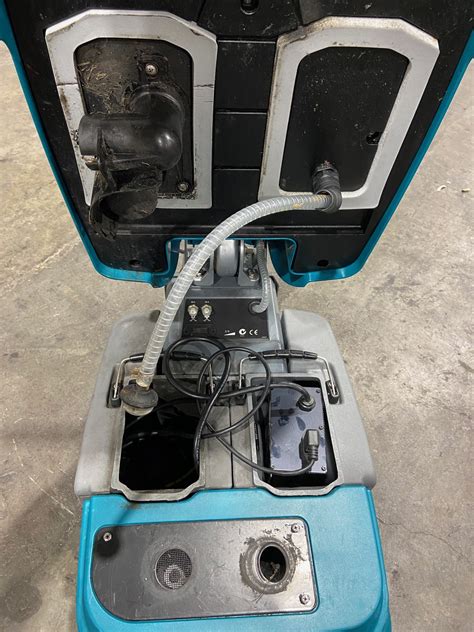 TENNANT T1B WALK BEHIND FLOOR SCRUBBER W/ LITHIUM-ION HB250-12 CHARGER ...