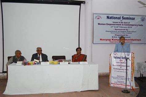 Navyug Kanya Mahavidyalaya