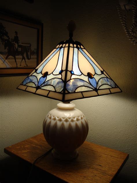 Lampshade On Vintage Base. - Delphi Artist Gallery | Stained glass ...
