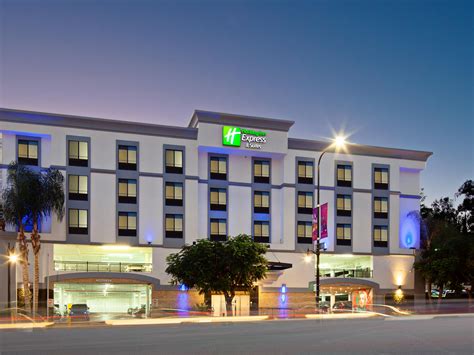 Inspirasi Populer Holiday Inn Express Hotel