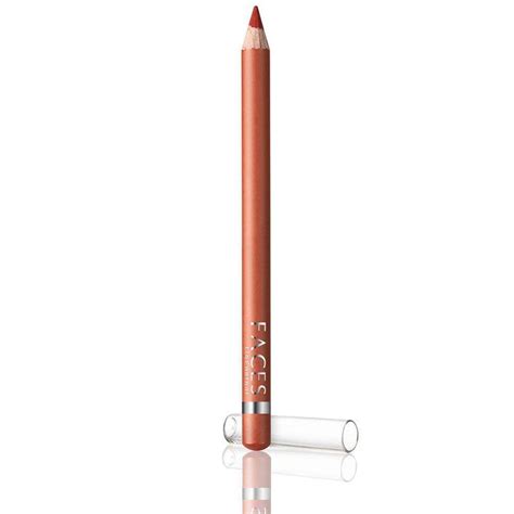 Bagging PeeCee's pout isn't all that heavy on your pocket | Grazia India