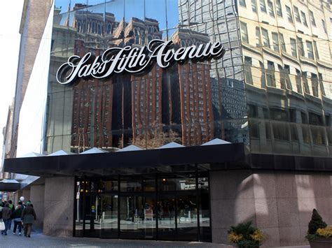 5th Saks Fifth Avenue
