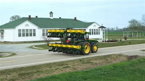 1725 Integral Stack-Fold | Integral Planters | John Deere AFME