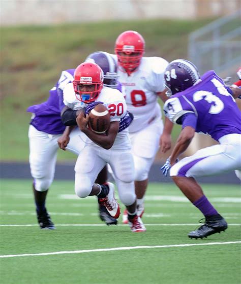 Ridge Point football's Townsend turning heads