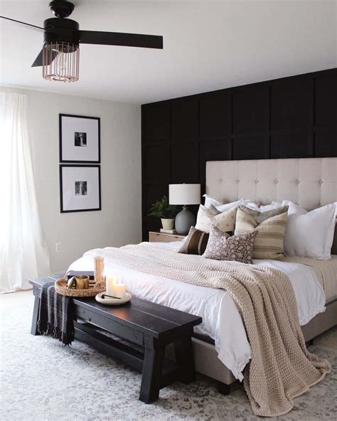 7 Elegant Bedrooms with Black Accent Walls