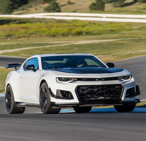 Đánh Giá Chi Tiết Chevrolet Camaro Zl1 2018 Màu Đen – Ecurrencythailand.com