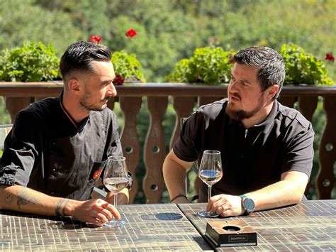 "La patru mâini" - cină de degustare (pește și fructe de mare), Piata ...