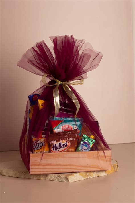 Unwind & Indulge Wedding Room Hamper (Minimum Order 25 units) – Decort