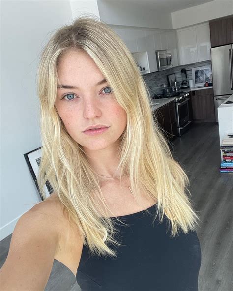 Willow Hand Bio, Net Worth and Facts - Celebrity Sphere