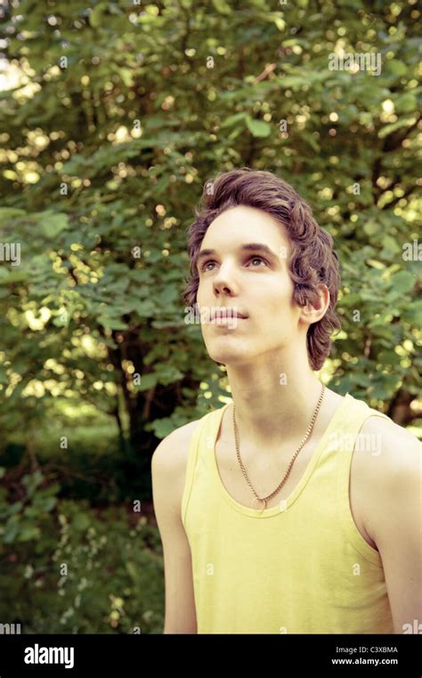 Young Person 的图像结果