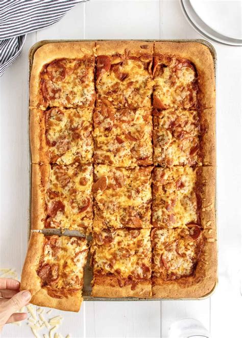 Sheet Pan Pizza – Vibrynt