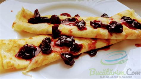 Clatite cu branza mascarpone si dulceata de visine