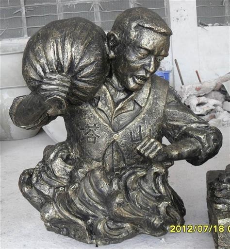 郑州雕塑厂：玻璃钢雕塑的特点有哪些（图）