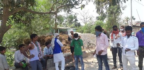 मुखिया ने कहा, कोरोना को घर में रहकर देंगे मात