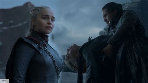 How old is Daenerys Targaryen when she dies?