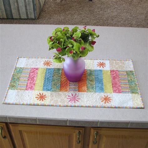 Striped Table Runner Pattern Free 的图像结果