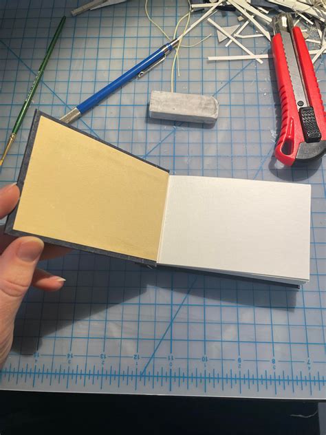 As promised, here is my Japanese stab binding with watercolour paper ...