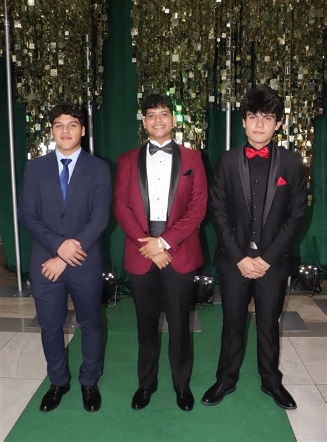 Emocionante fiesta de graduación de la Ágape Christian Academy ...