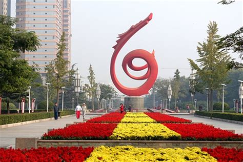 濮阳“新侨产业园•留学人员创业园”开园运营
