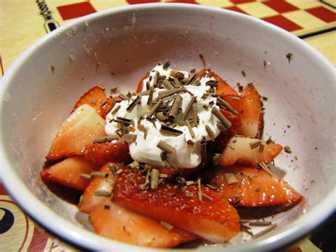 Strawberries in Cointreau Recipe - Food.com