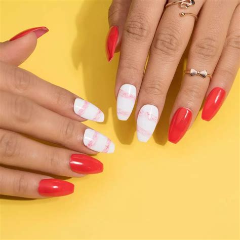 Cherry Red Marble Fake Nails Set – Nailknack