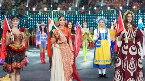 India's Nandini Gupta stuns at Miss World 2025 opening ceremony in ...