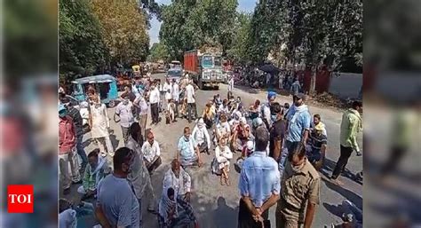 Protests by farmers continue over demand for paddy procurement ...