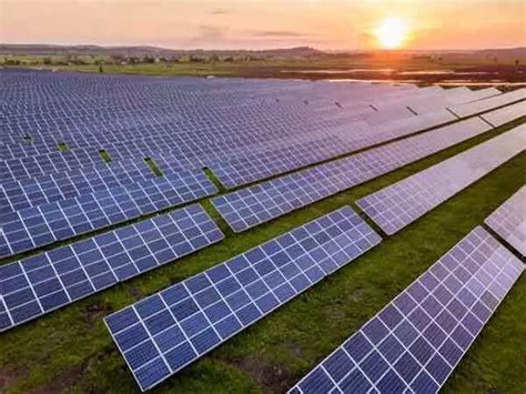 India weighs petitions on mandate for domestic solar cells