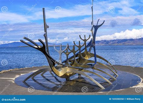 Sun Voyager Viking Ship Statue Reykjavik Iceland Editorial Stock Photo ...