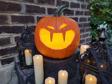 Easy Pumpkin-Carving Stencils | HGTV