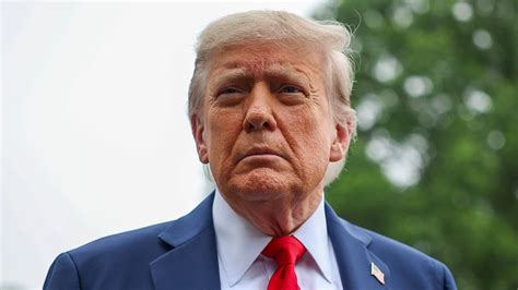 Trump news at a glance: Congress divided on Iran attack as Trump appears to link operation to 2020 e Background