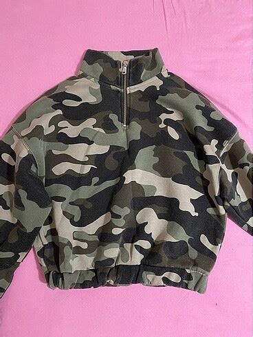 Bershka Fermuarlı Kapsonlu Sweatshirt Bershka Sweatshirt %35 İndirimli ...