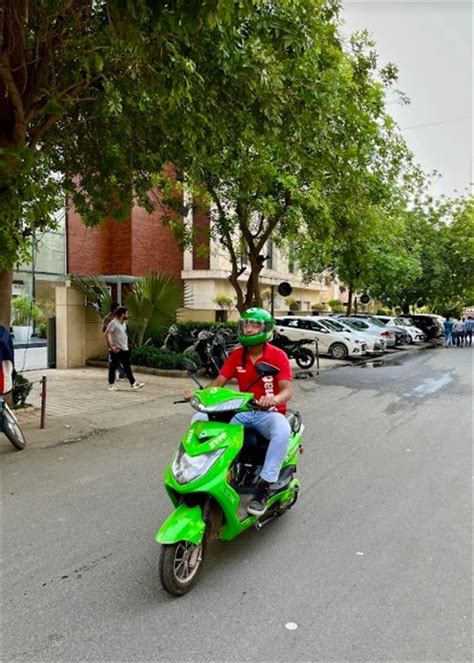 Zypp Electric aims to deploy 10,000 e-scooters in Bengaluru over next 2 ...