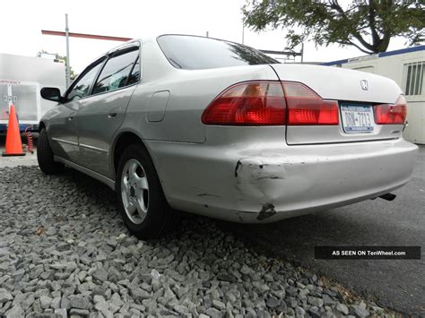 1999 Honda Accord Ex Sedan 4 - Door 2. 3l 5speed Manual