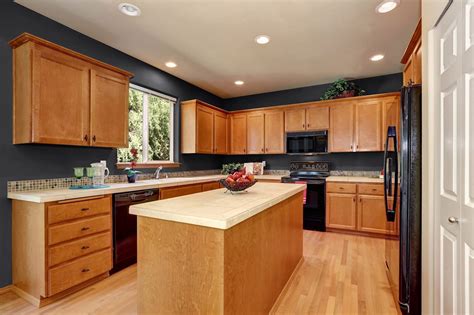 What Color Wood Floors Go With Honey Oak Cabinets | Floor Roma